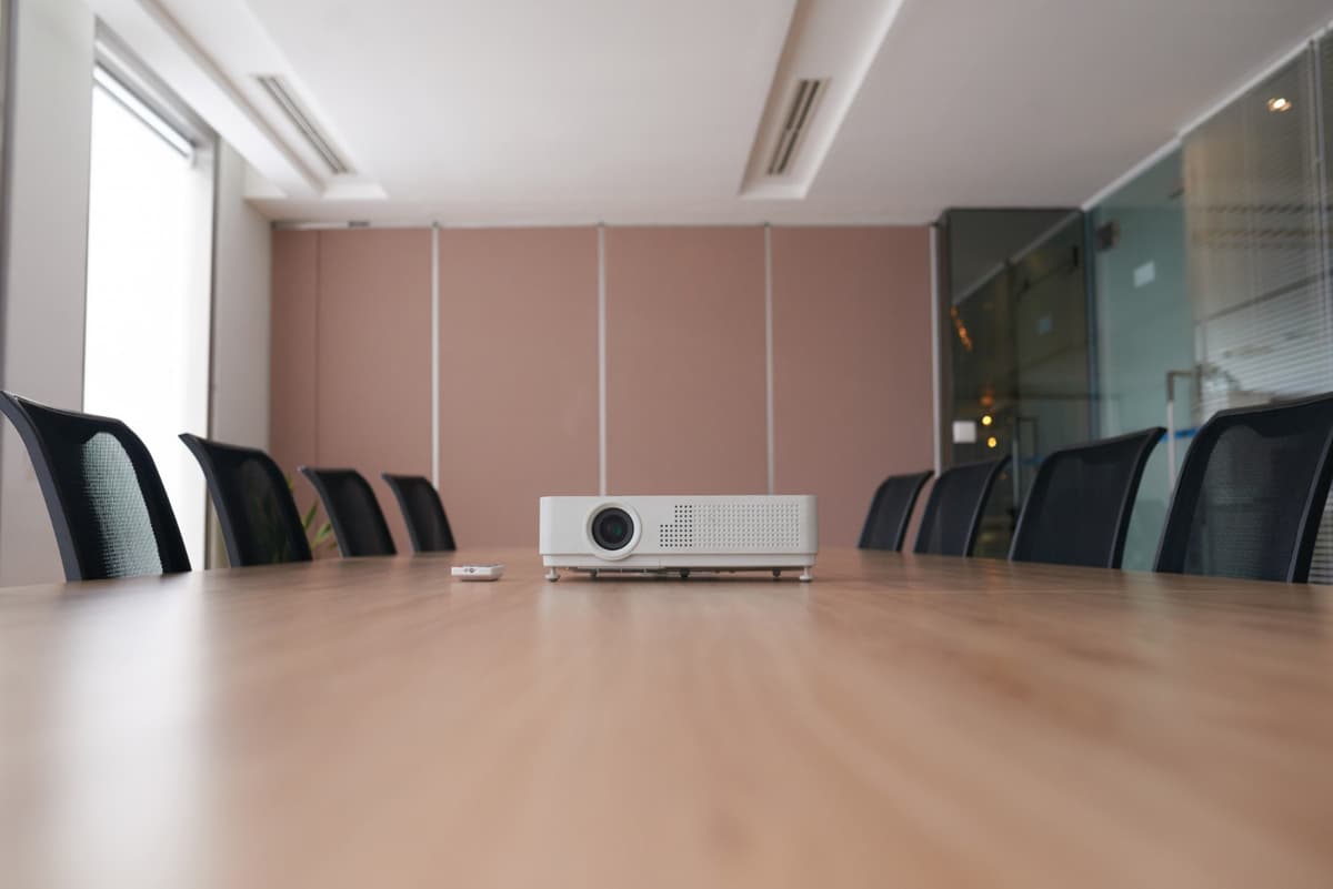 Projector, Screen & Accessories